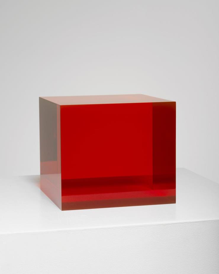 Peter Alexander, 7/13/19 Red Orange Box, 2019, urethane, 18.4 x 20.8 x 20.8 cm ⓒ Peter Alexander