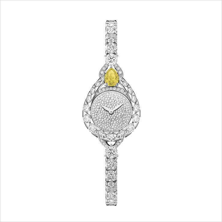 옐로 다이아몬드가 돋보이는 ‘조세핀 아그레뜨’ 쇼메의 하이주얼리 워치. 