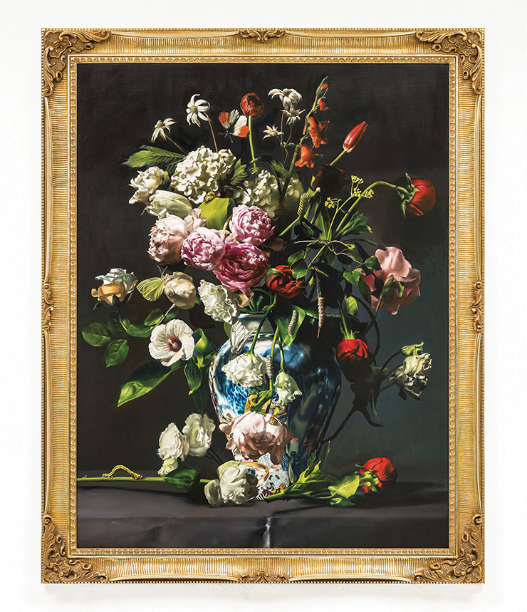 〈Bouquet of Flowers in the White Porcelain Jar with a Blue Dragon and Gems〉, 2019, Oil on linen in frame, 165.5x132x6.5cm. Courtesy of the artist and Gallery Hyundai