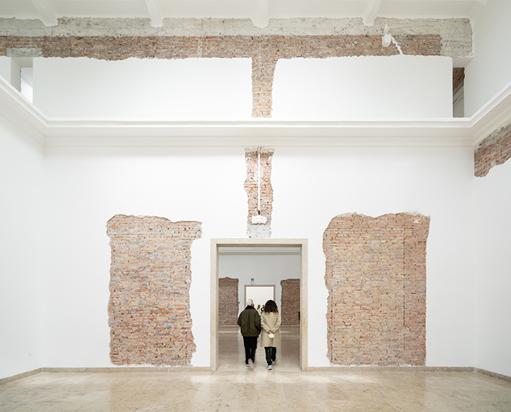 «Relocating Structure», Maria Eichhorn, 2022. Photo by: Marco Cappelletti