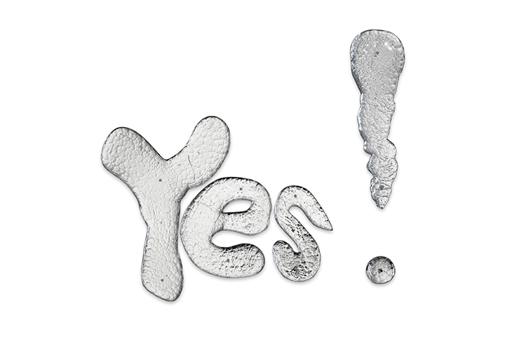 〈Yes!〉, 2022, 21x25cm, Poured and mirrored glass. Courtesy of The Page Gallery and the artist.