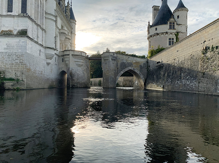 프랑스 루아르 강에 위치한 르네상스 건축 양식의 슈농소 성.