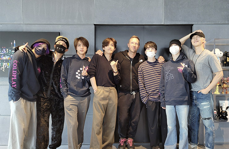 사진 방탄소년단과 콜드플레이의 크리스 마틴/방탄소년단 공식 트위터