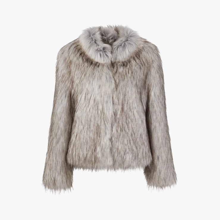 페이크 퍼 재킷은 39만원대 Unreal Fur. 