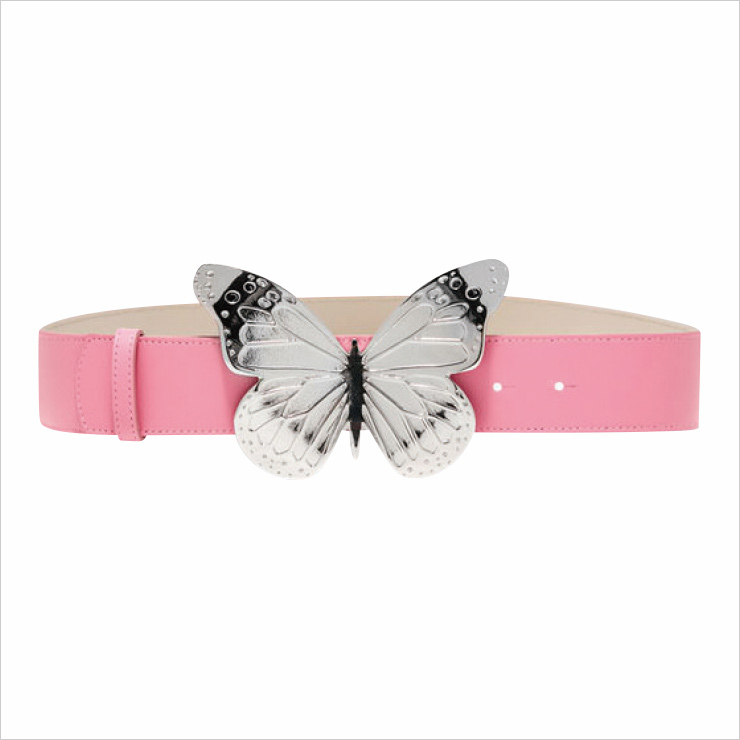 커다란 나비 버클을 장식한 핑크 벨트는 가격 미정, Blumarine. 