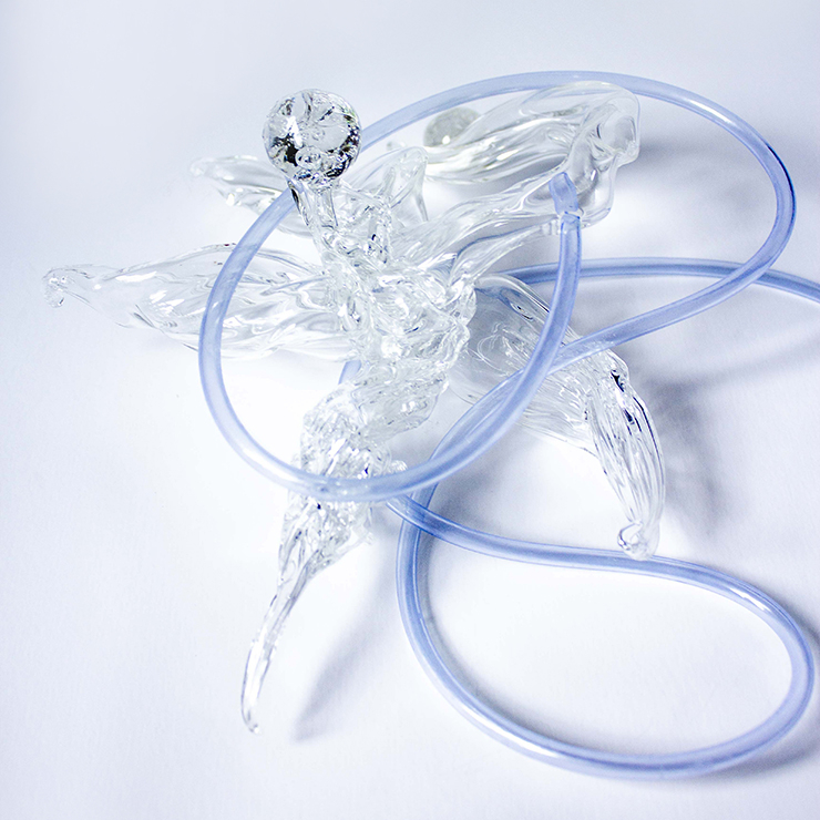 글로리홀(박혜인), 〈Flowing Highlight_ Glass sculpture(with hose)〉, 2021, Digital artwork, 2000x3000px.