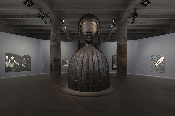 Simone Leigh, 〈Brick House〉, 2019, Bronze, 487.7x279.4x279.4cm. Photo by: Roberto Marossi