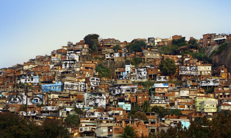 Women Are Heroes, Action in Favela Morro da Providencia, Favela by day, Rio de Janeiro, Color lithograph, 2008. ⓒ JR-ART.NET